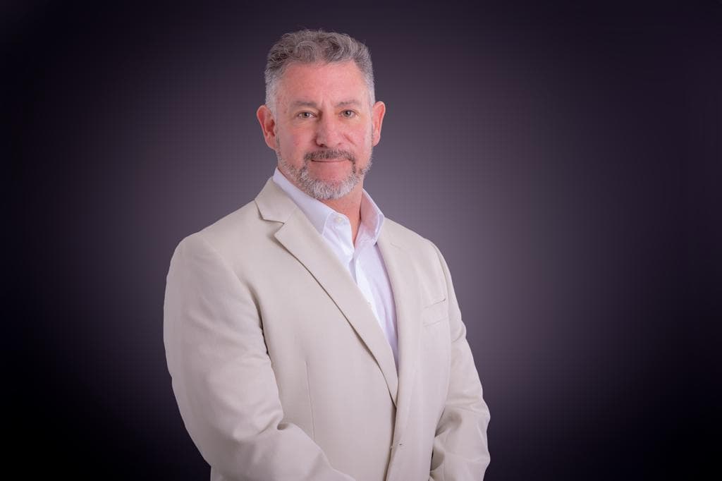 Dr. Alejandro Bochm-Cabañas, DC